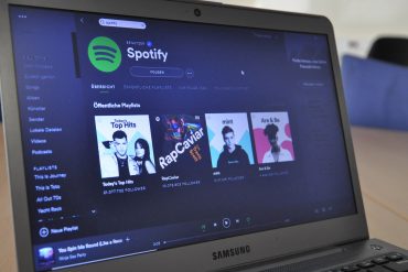 Spotify soll in Zukunft auf allen neuen Samsung-Geräten sein.