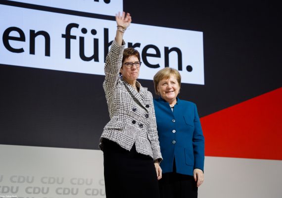 31. Bundesparteitag der CDU Deutschlands in Hamburg, 7. und 8. Dezember 2018. Neu gewählte Parteivorsitzende Annegret Kramp-Karrenbauer und Angela Merkel.