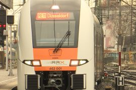Neu und mit WLAN: Der RRX startet auf der Strecke zwischen Düsseldorf und Kassel. Zu Beginn läuft aber noch nicht alles rund.